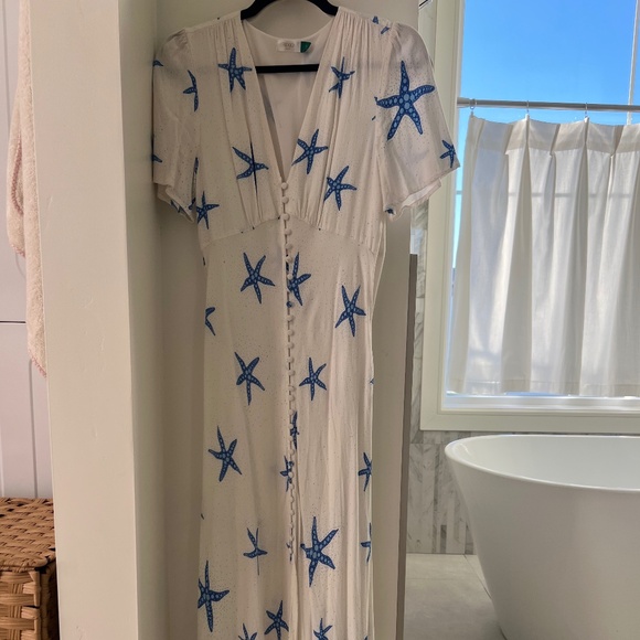 RIXO Dresses & Skirts - Rixo dress - white with blue starfish - size small - in great condition